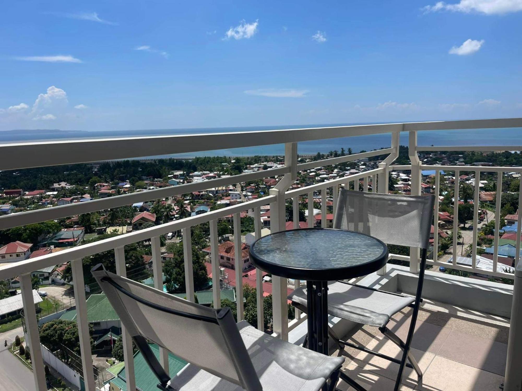 Verdon Parc Davao City With Balcony By Darpm Kültér fotó