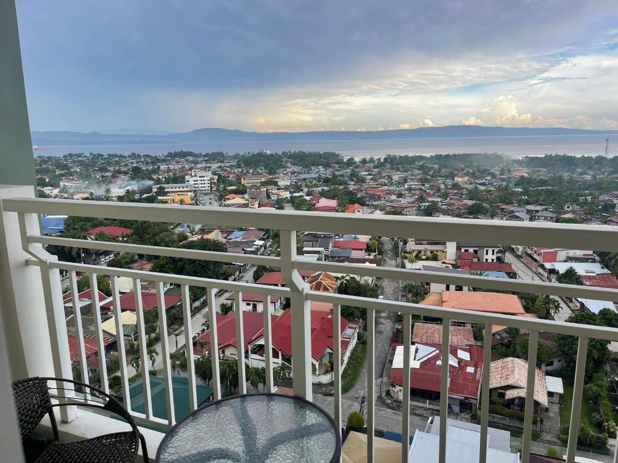 Verdon Parc Davao City With Balcony By Darpm Kültér fotó