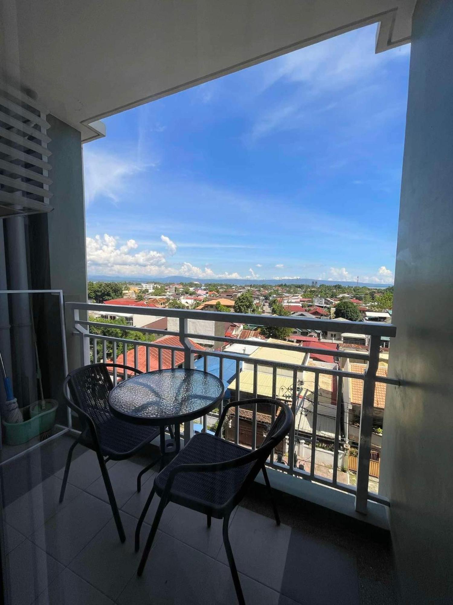 Verdon Parc Davao City With Balcony By Darpm Kültér fotó